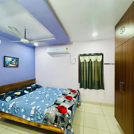 Pithapuram Sri Padha Vallabha Serenity Homestay מראה חיצוני תמונה